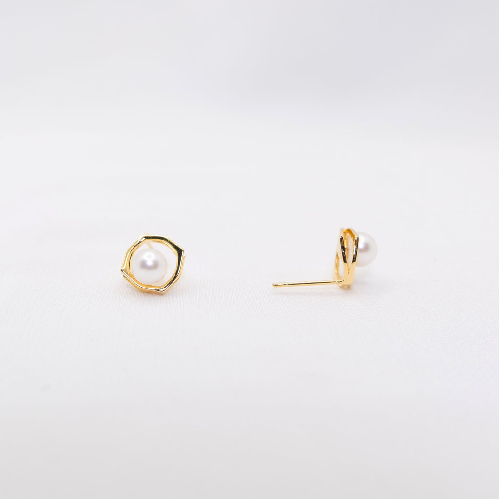 "Mystic Gold" Sea Pearl 5.5mm-6mm Earring