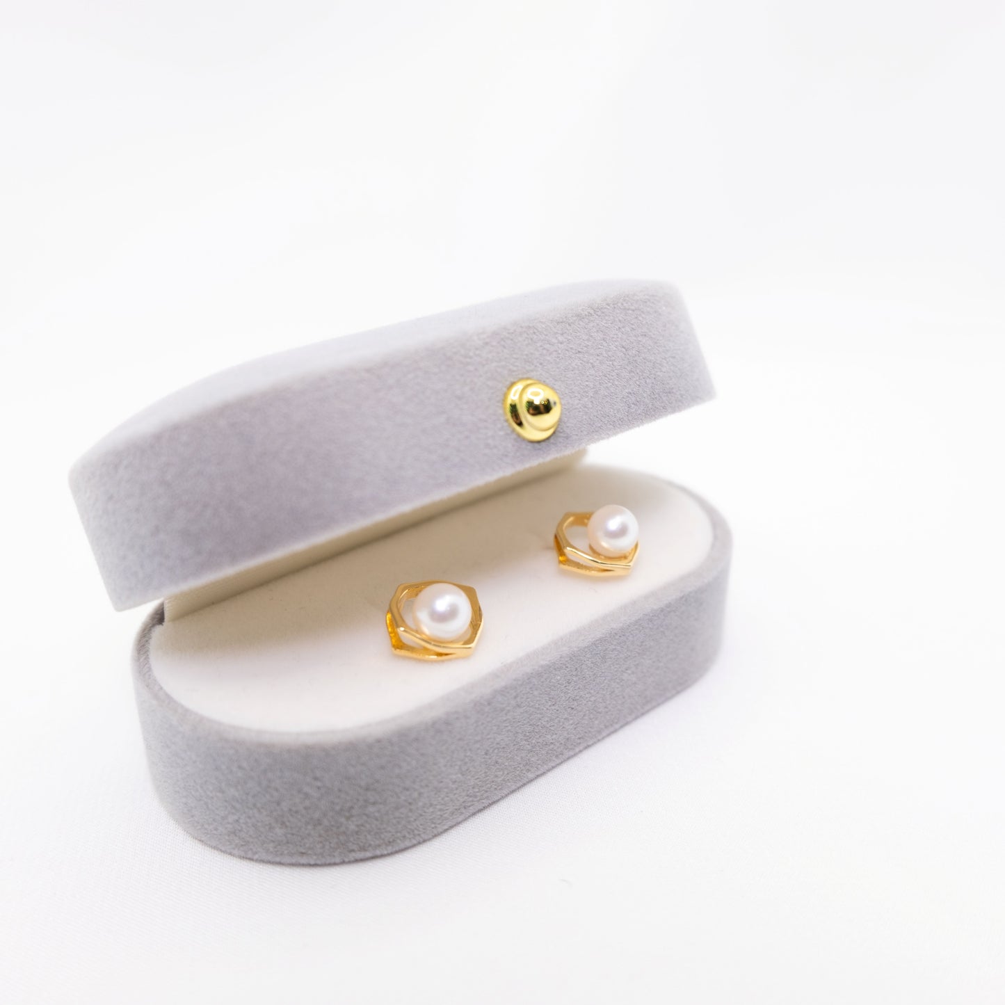 "Mystic Gold" Sea Pearl 5.5mm-6mm Earring