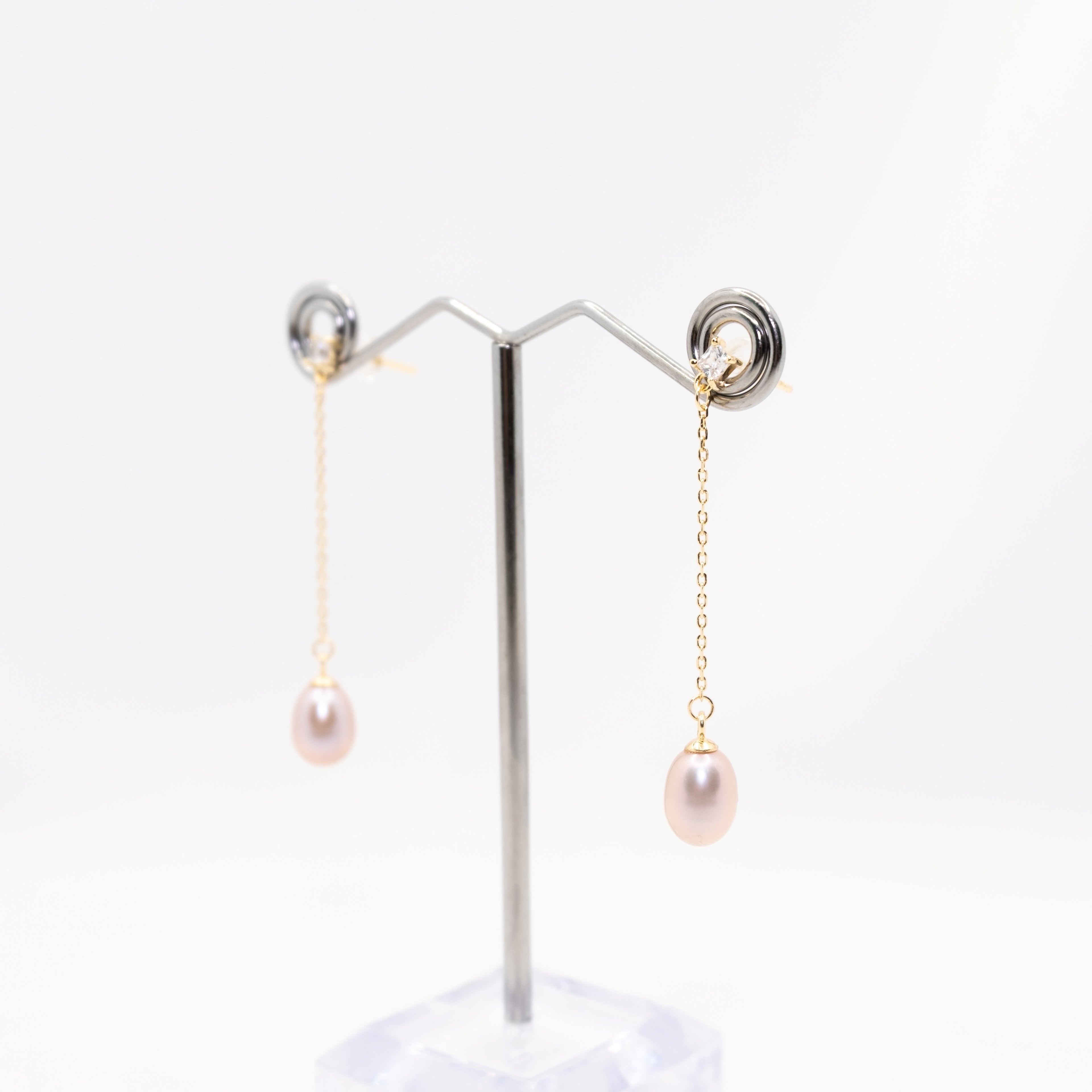 "Dangler" 6A Freshwater Pearl 6.5mm - 7mm Dangling Earring