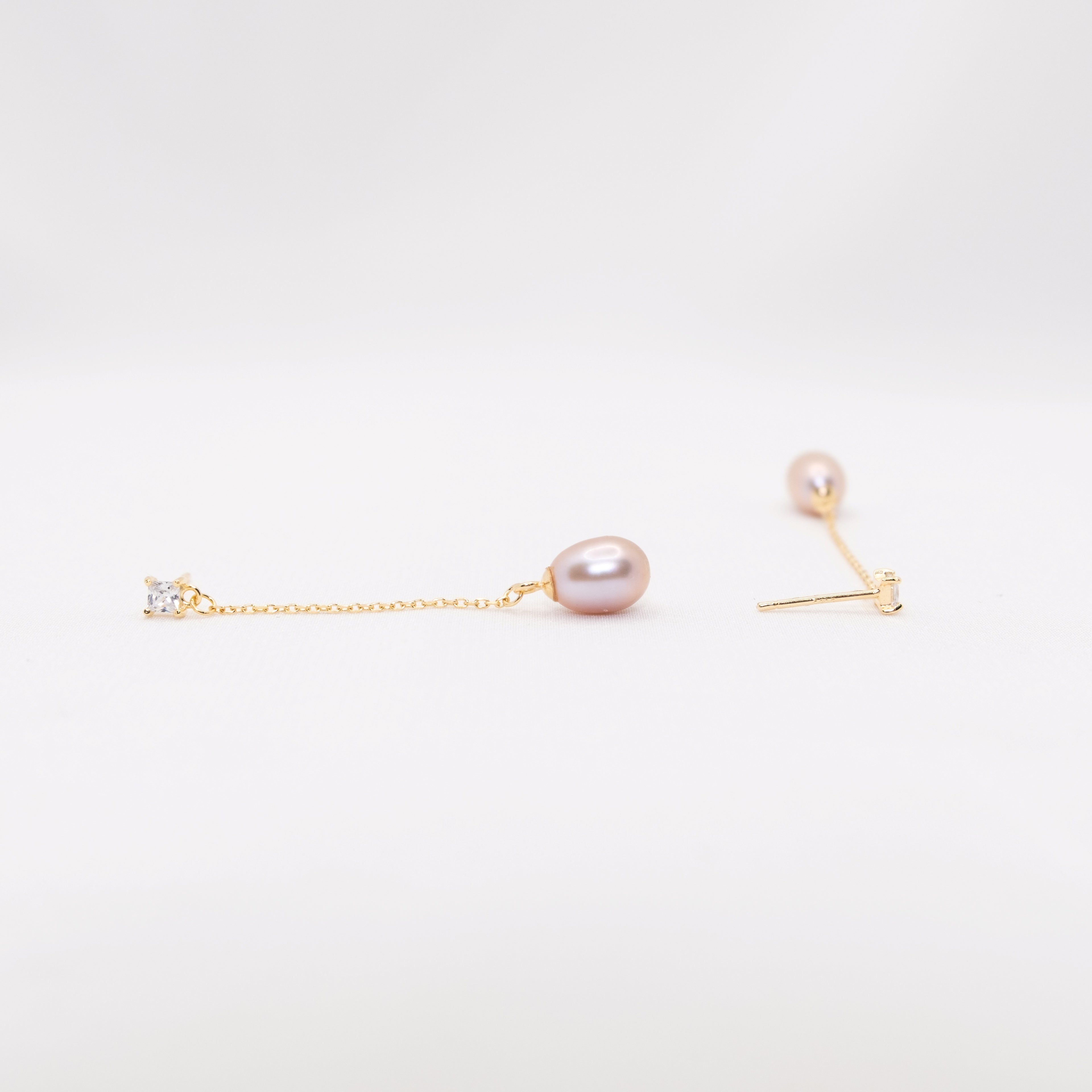 "Dangler" 6A Freshwater Pearl 6.5mm - 7mm Dangling Earring