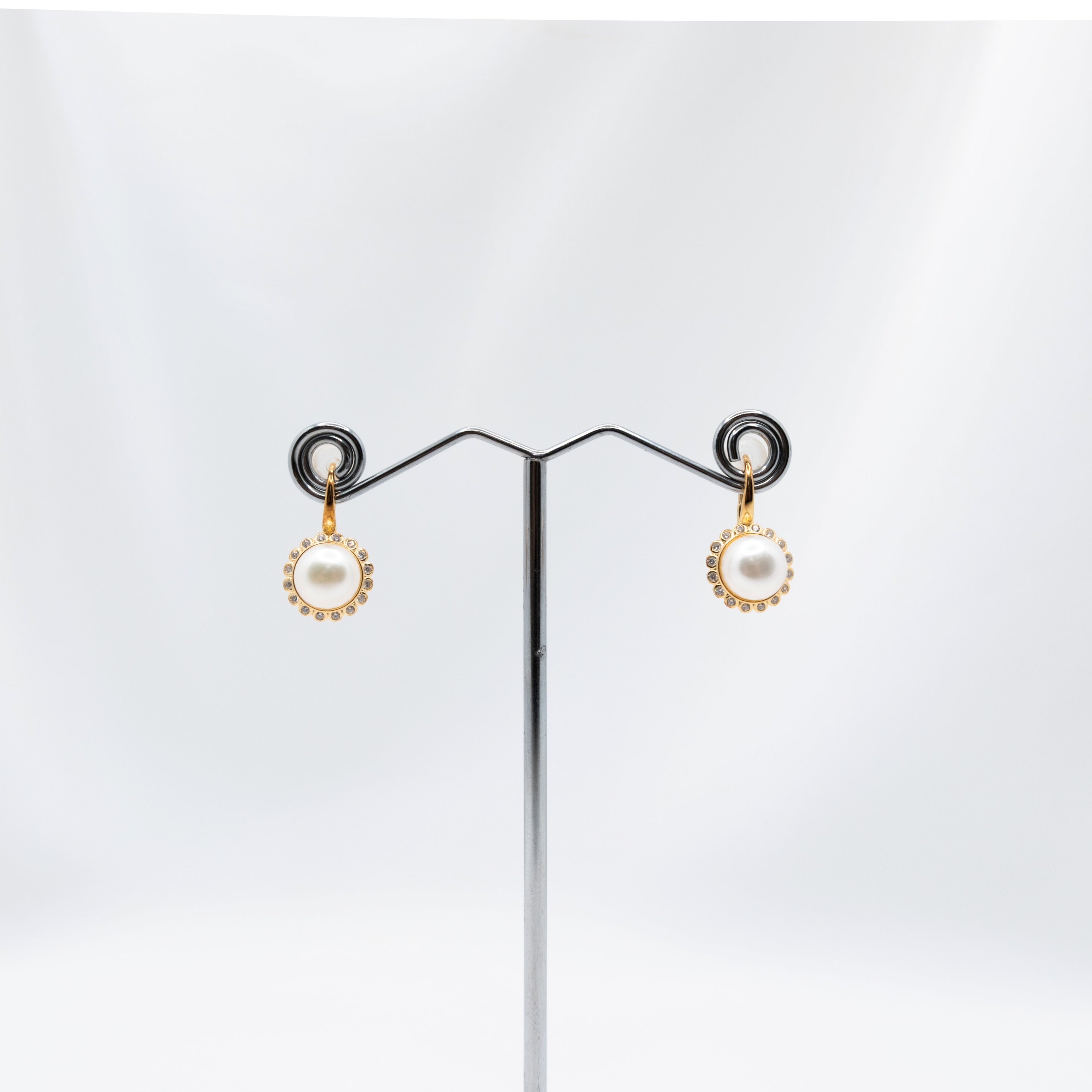 "Solflora" Premium Freshwater Pearl 8mm-8.5mm Earring