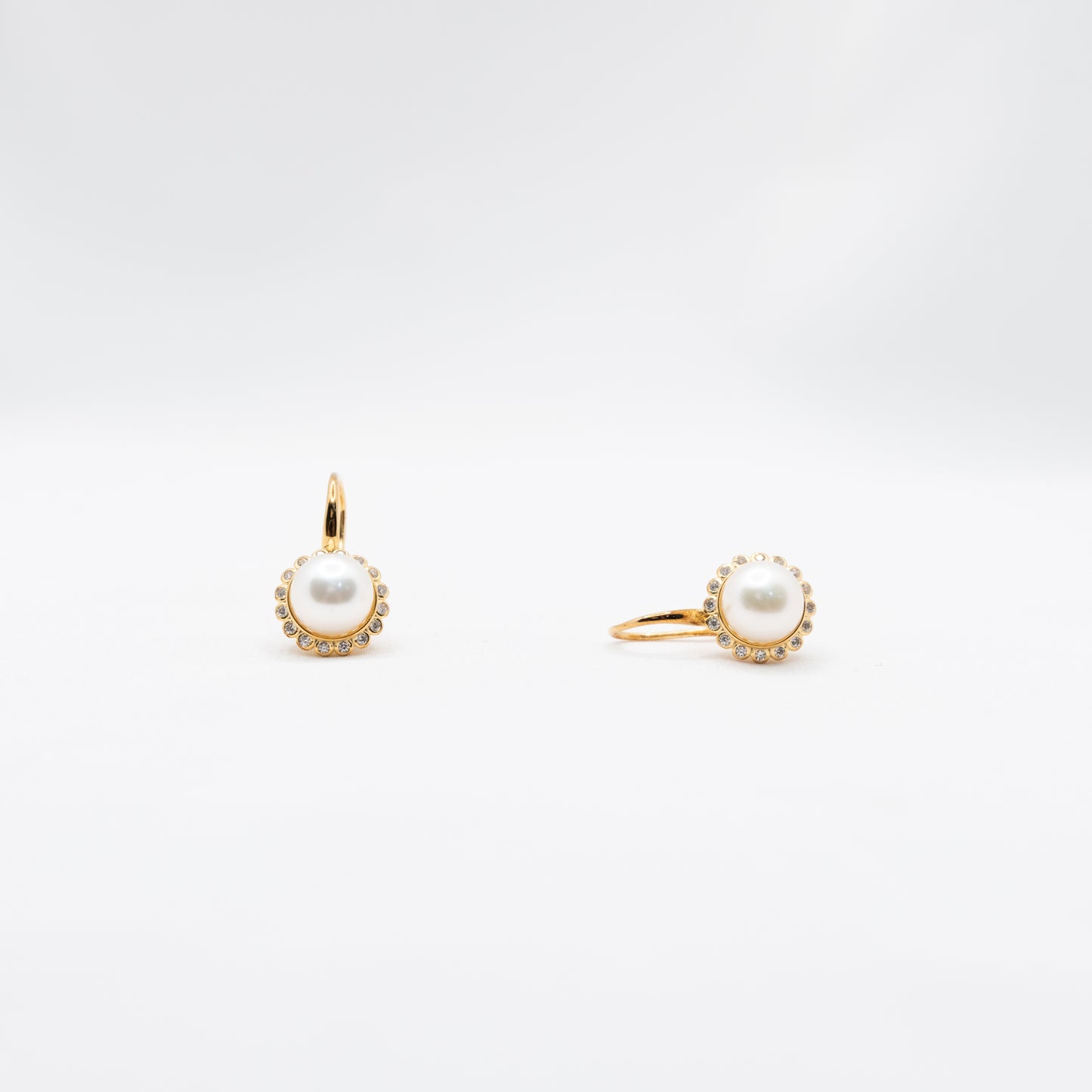 "Solflora" Premium Freshwater Pearl 8mm-8.5mm Earring