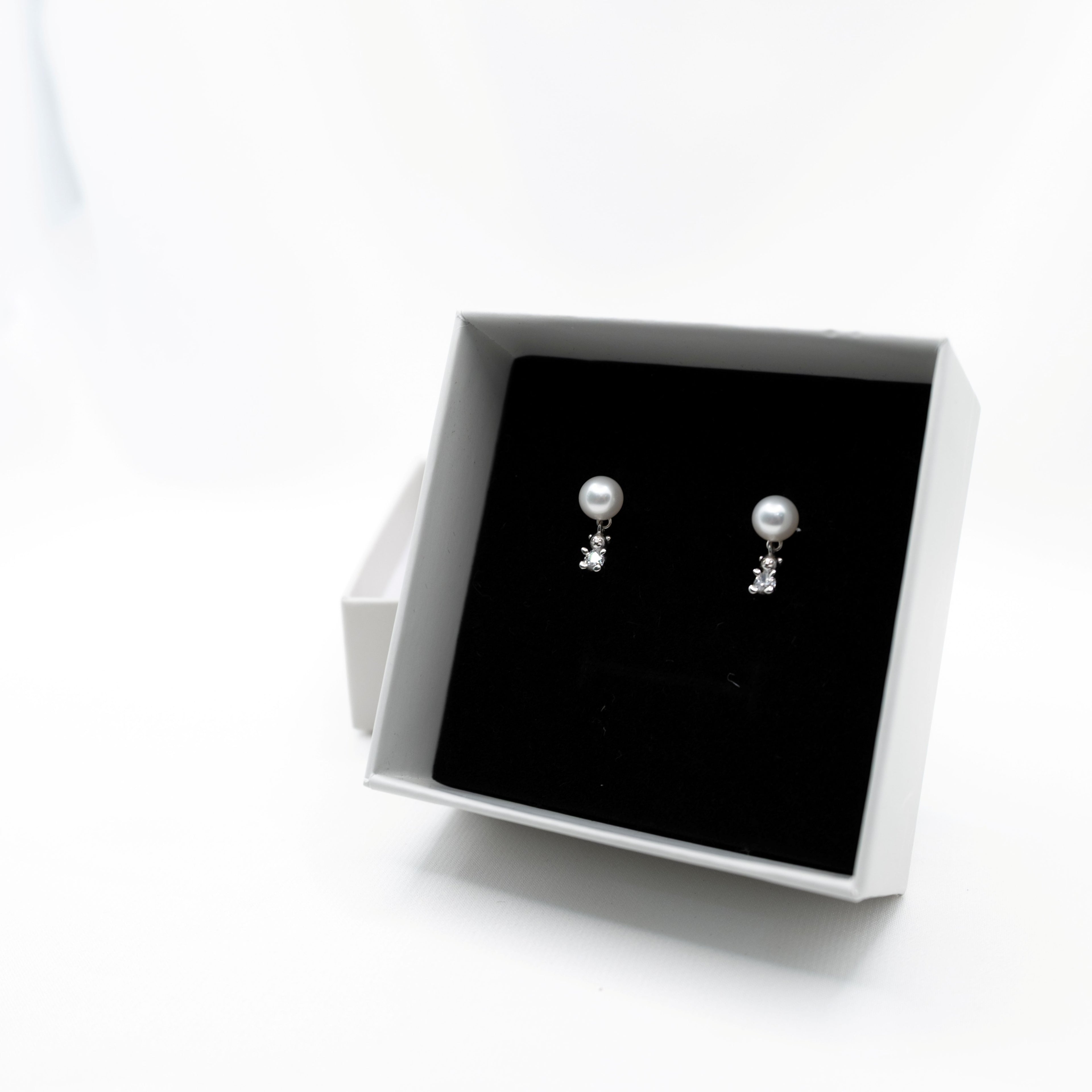 "Mini Teddy" 6A Premium Freshwater Pearl 6mm - 6.5mm Earring