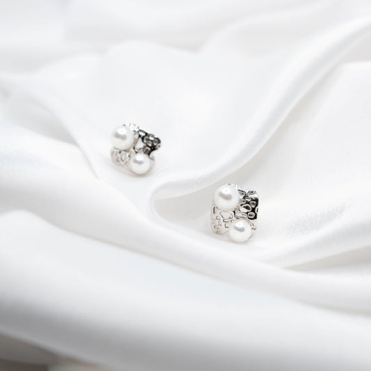 "Dorito" 5mm & 6mm Sea Pearl Earrings