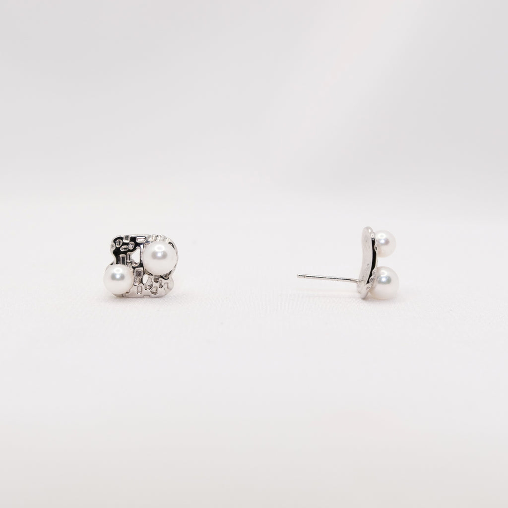 "Dorito" 5mm & 6mm Sea Pearl Earrings