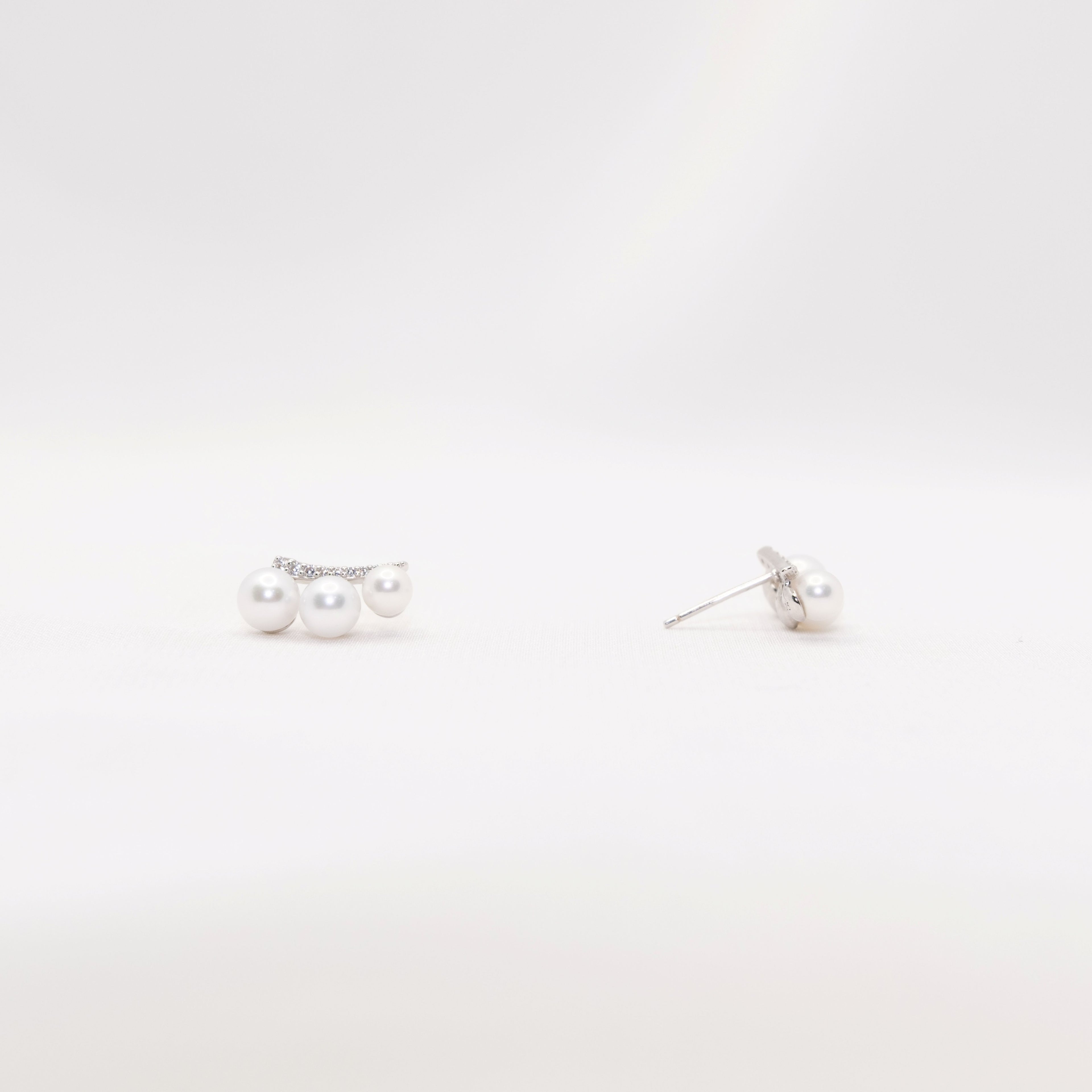 "Musical" 5mm-5.5mm 6A Premium Freshwater Pearl Earring