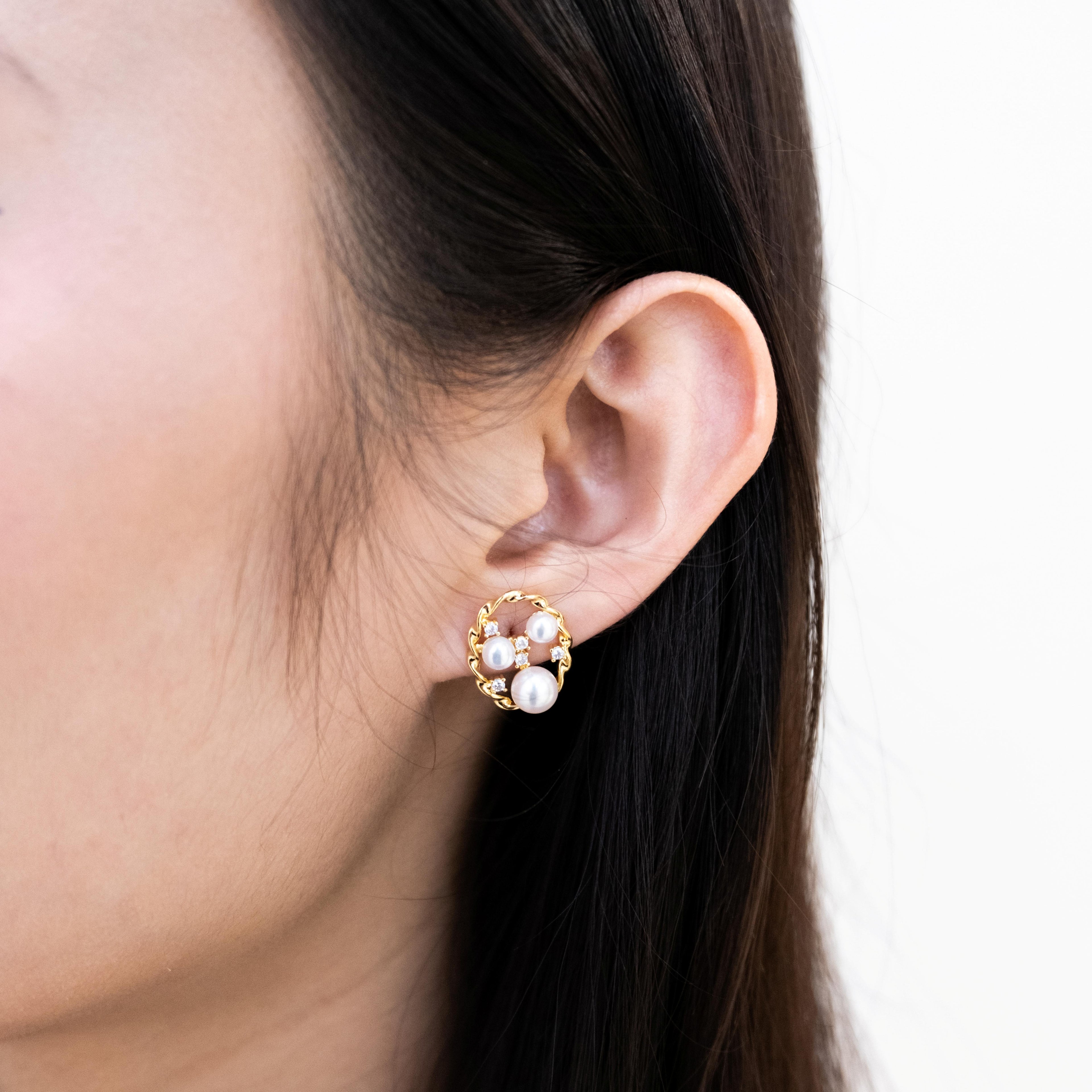 "Eggziled" Freshwater Pearl 3mm - 6mm Earring