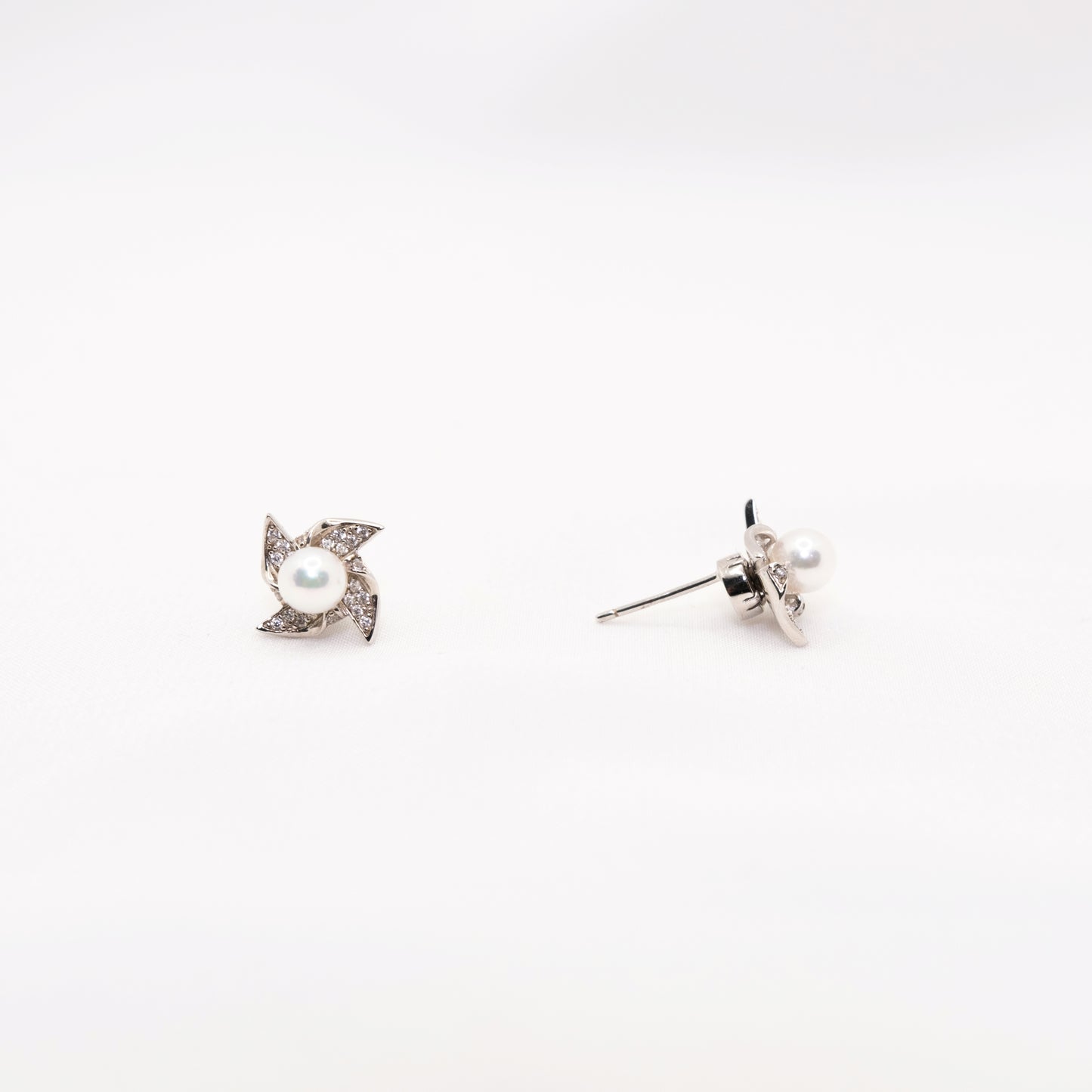 "Blades" Premium Sea Pearl 5mm - 5.5mm Earring