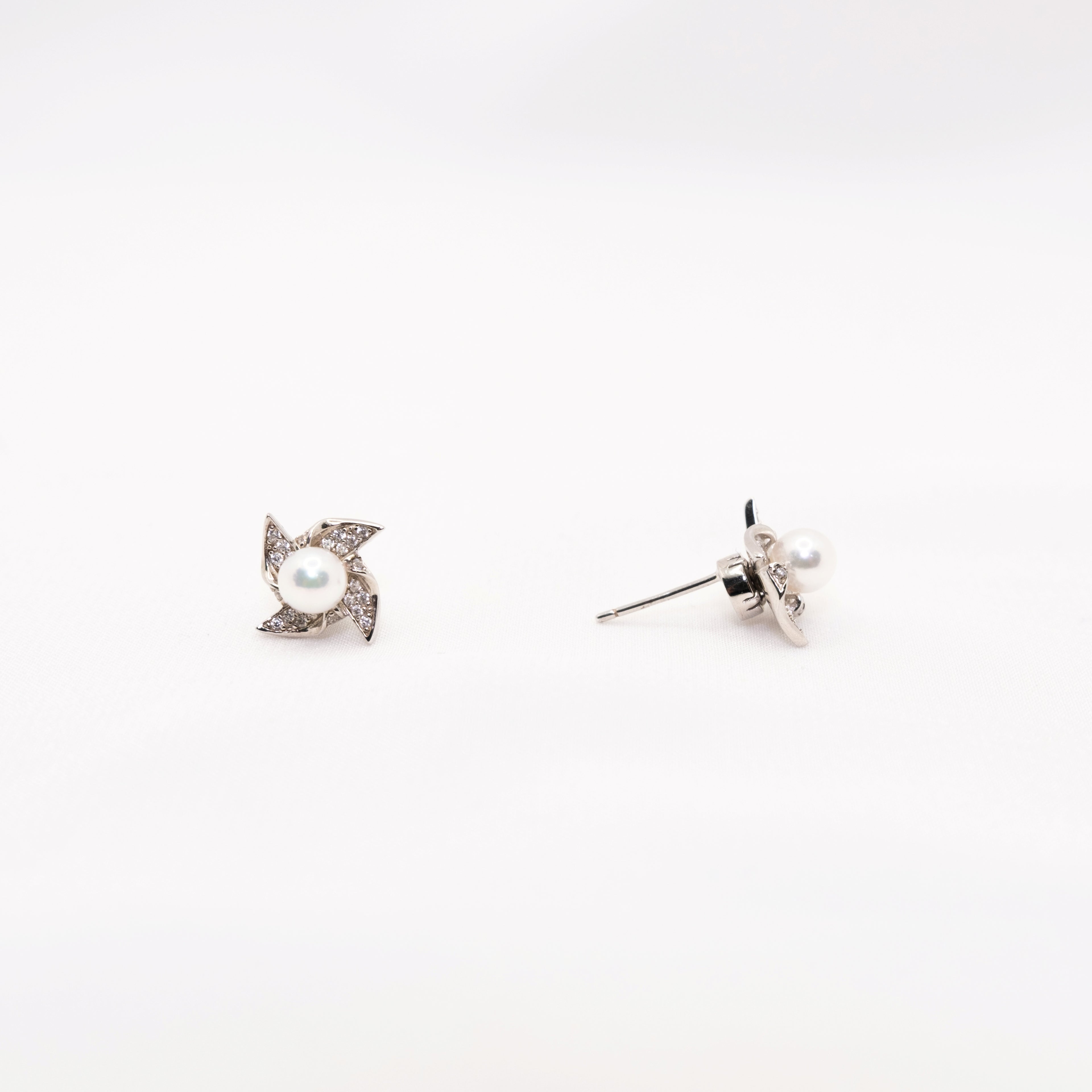 "Blades" Premium Sea Pearl 5mm - 5.5mm Earring