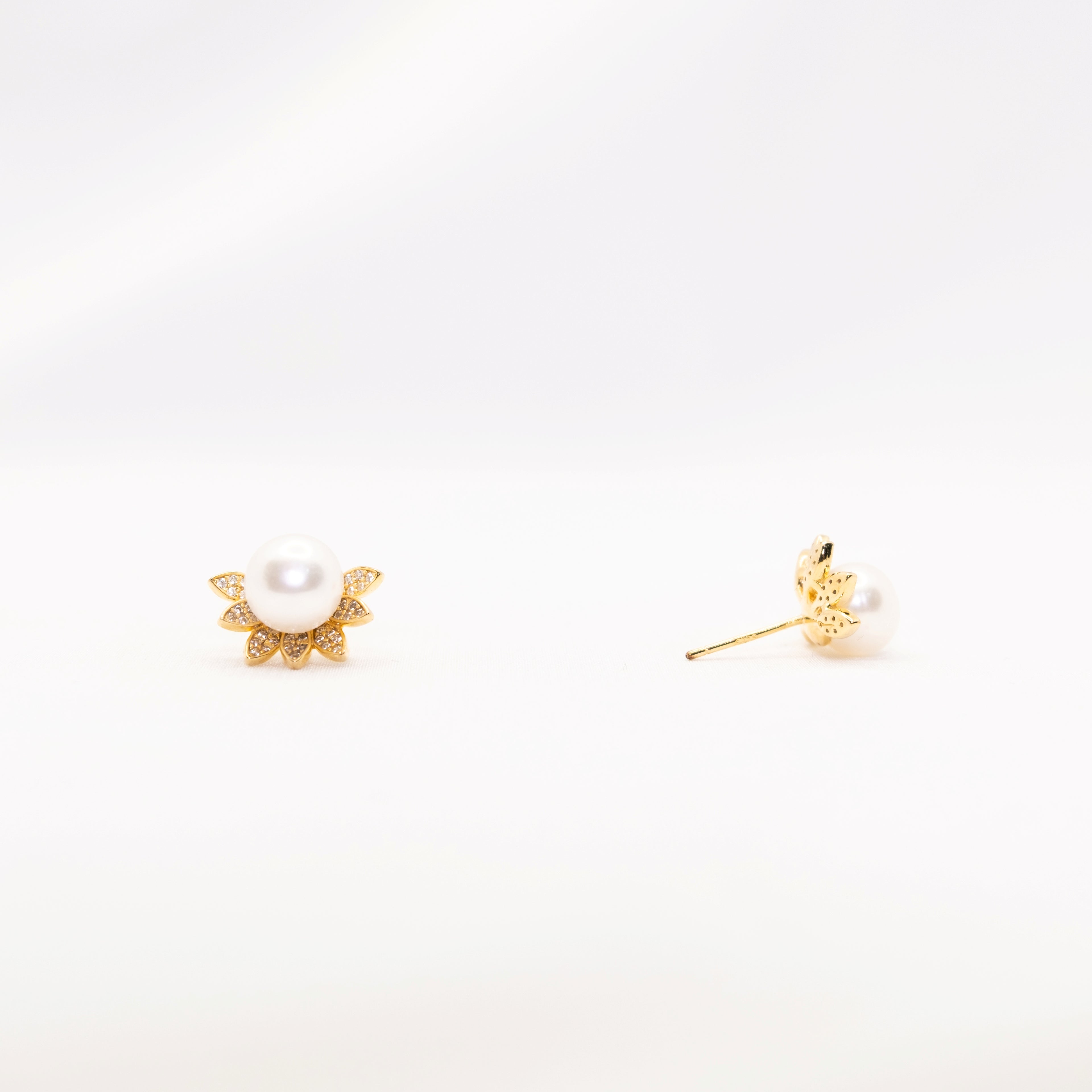 "Shimmers" Freshwater Pearl 8mm - 8.5mm Earring