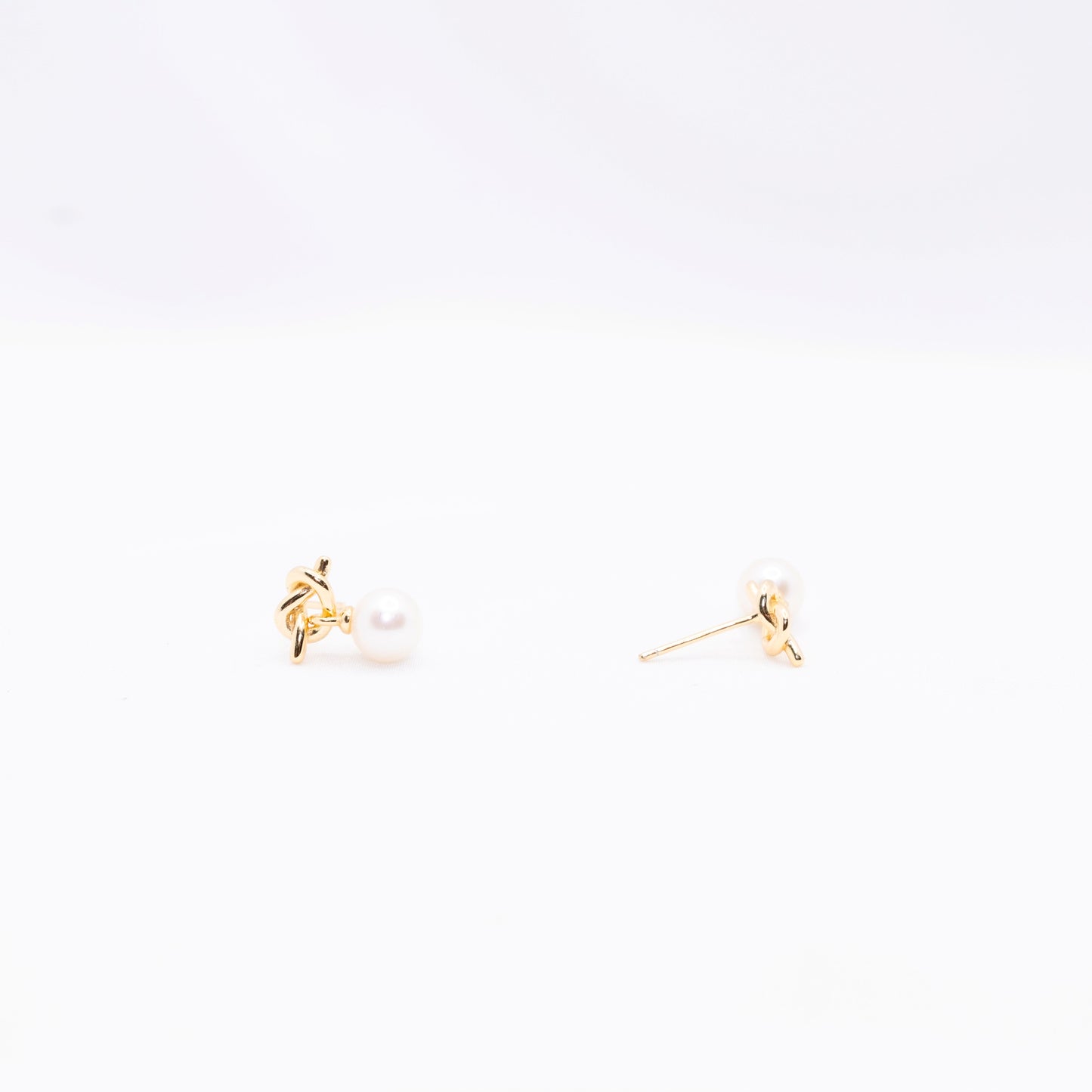 "Overhand" Freshwater Pearl 6.5mm -  7mm Earring