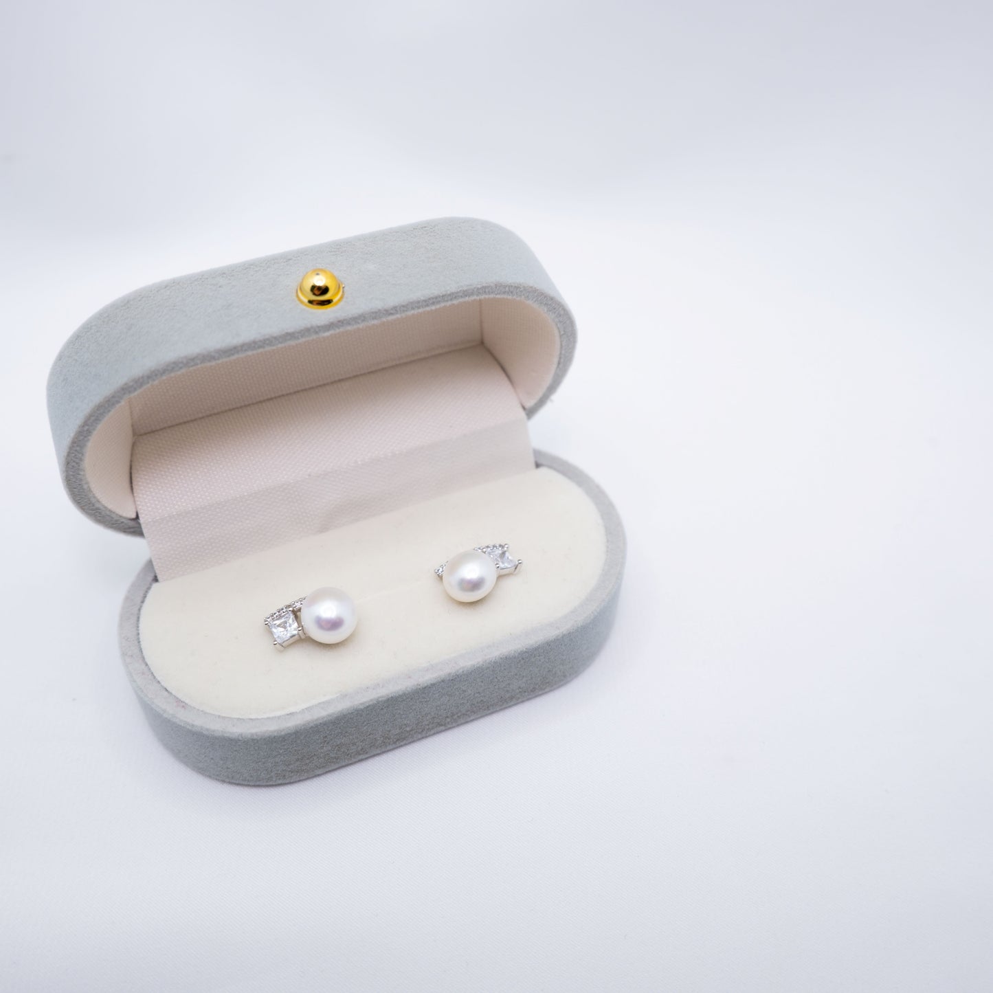 "Chit Chat" Premium Freshwater Pearl 8mm-8.5mm Earring