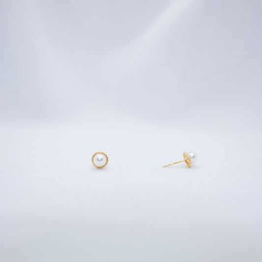 "Circle Of Love" Sea Pearl 5.5mm-6mm Earring