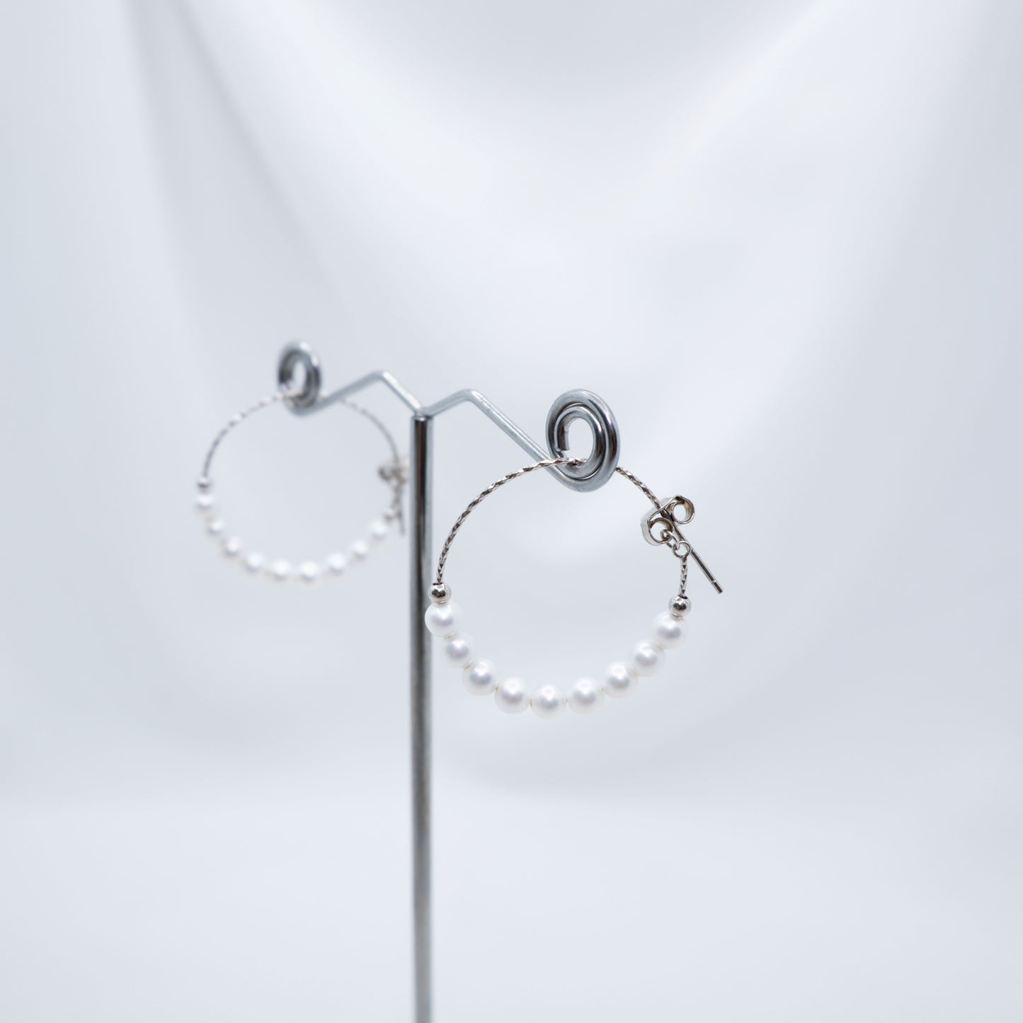 "Hula Hula" Premium Freshwater Pearl 4mm-4.5mm Earring
