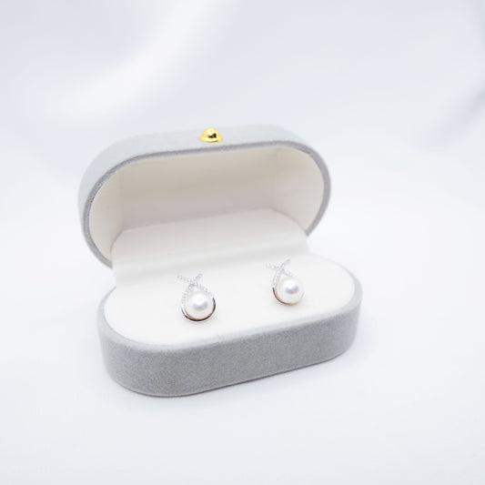 "XOXO" Freshwater Pearl 6.5mm - 7.5mm Earring