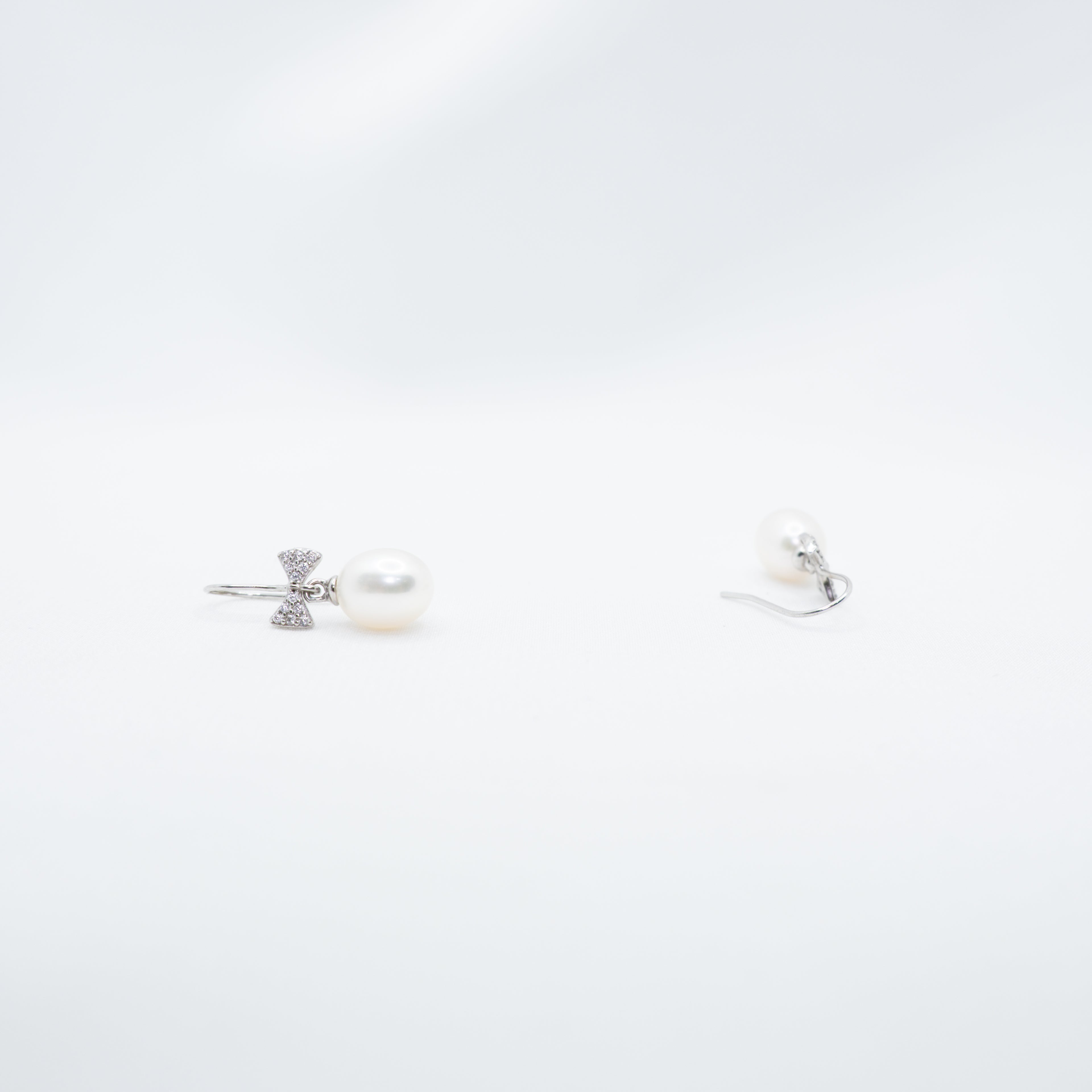 "Girl Next Door" Freshwater Pearl 7mm-7.5mm Earring