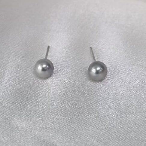 "Belong" Premium Akoya Pearl Earring 4.5mm - 5mm