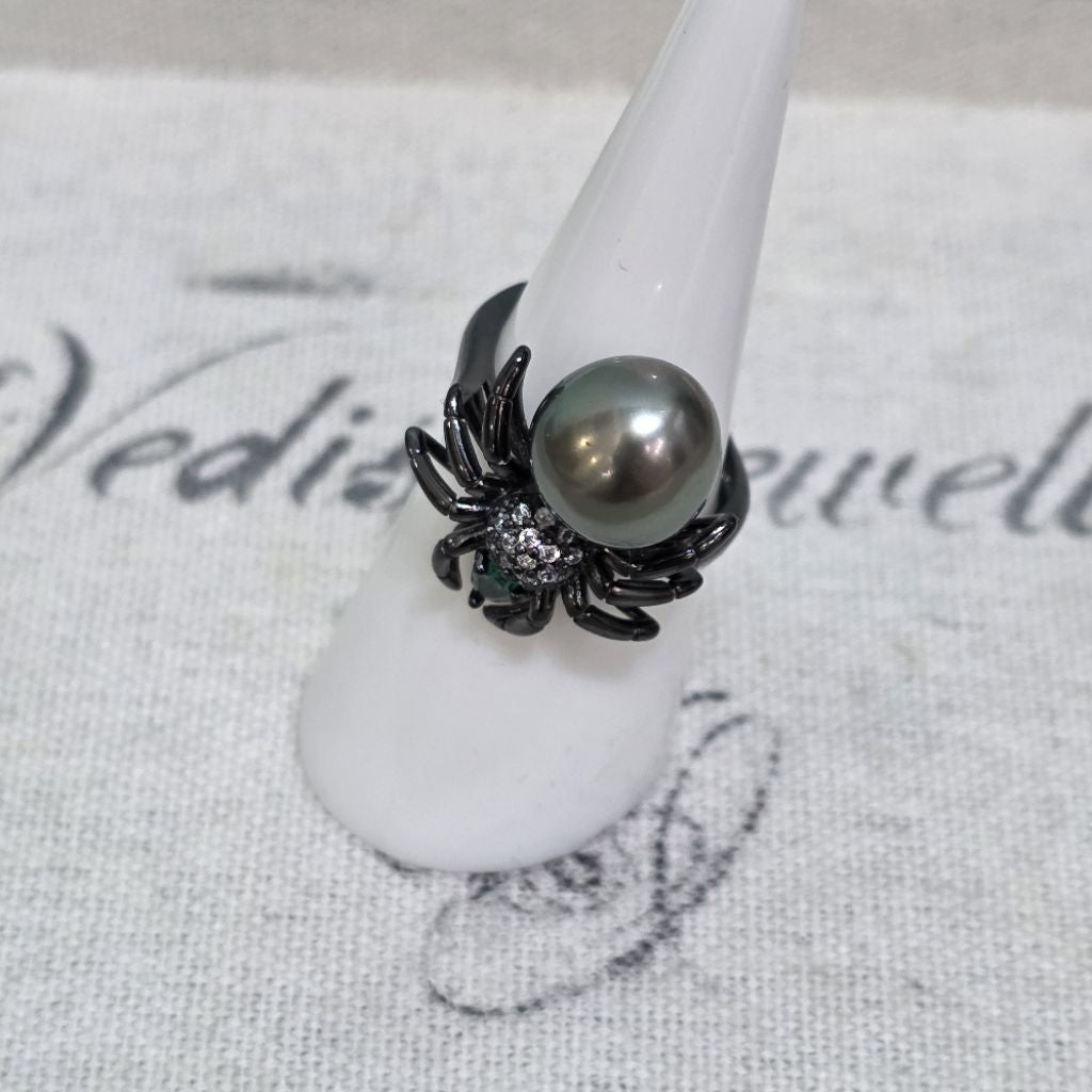 Tarantula 10.5mm-11mm Green Tahitian Sea Pearl Ring