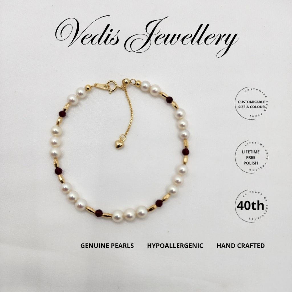 "True Love" Natural Freshwater Pearl Bracelet 4.5mm - 5mm with Red Crystal